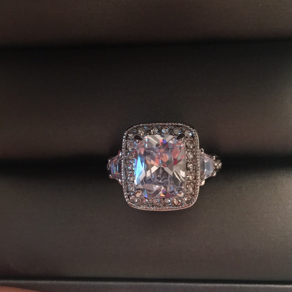 Everly Valencia Ring Size 6